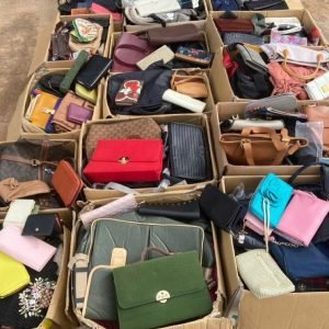 ladies handbag (pallet)